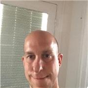 Diplômé en Lettres modernes, specialiste du cinéma, expérience en milieu scolaire (maternelle et primaire), pluridisciplinaire